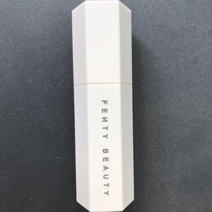 Fenty Beauty Portable Contour &Concealer Brush 150
